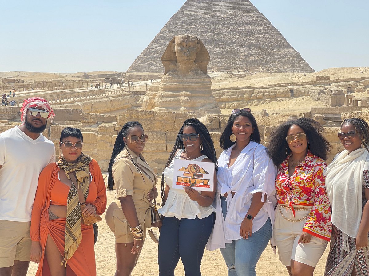 Day Tour To Pyramids And Egyptian Museum & Khan Al-Khalili